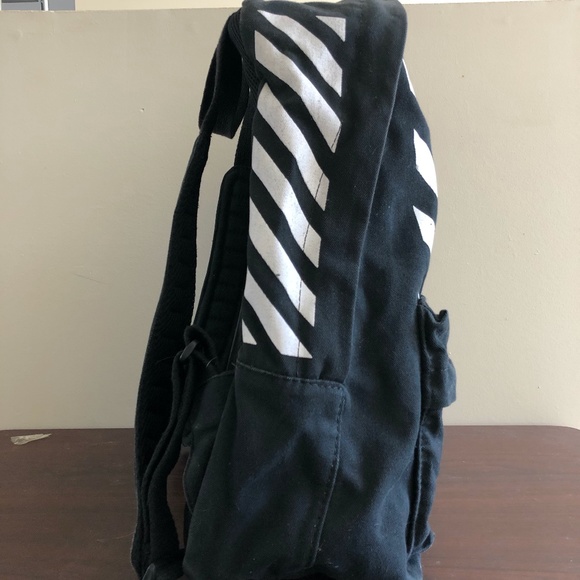 Off-White C/O Virgil Abloh Striped Backpack - Picture 4 of 7